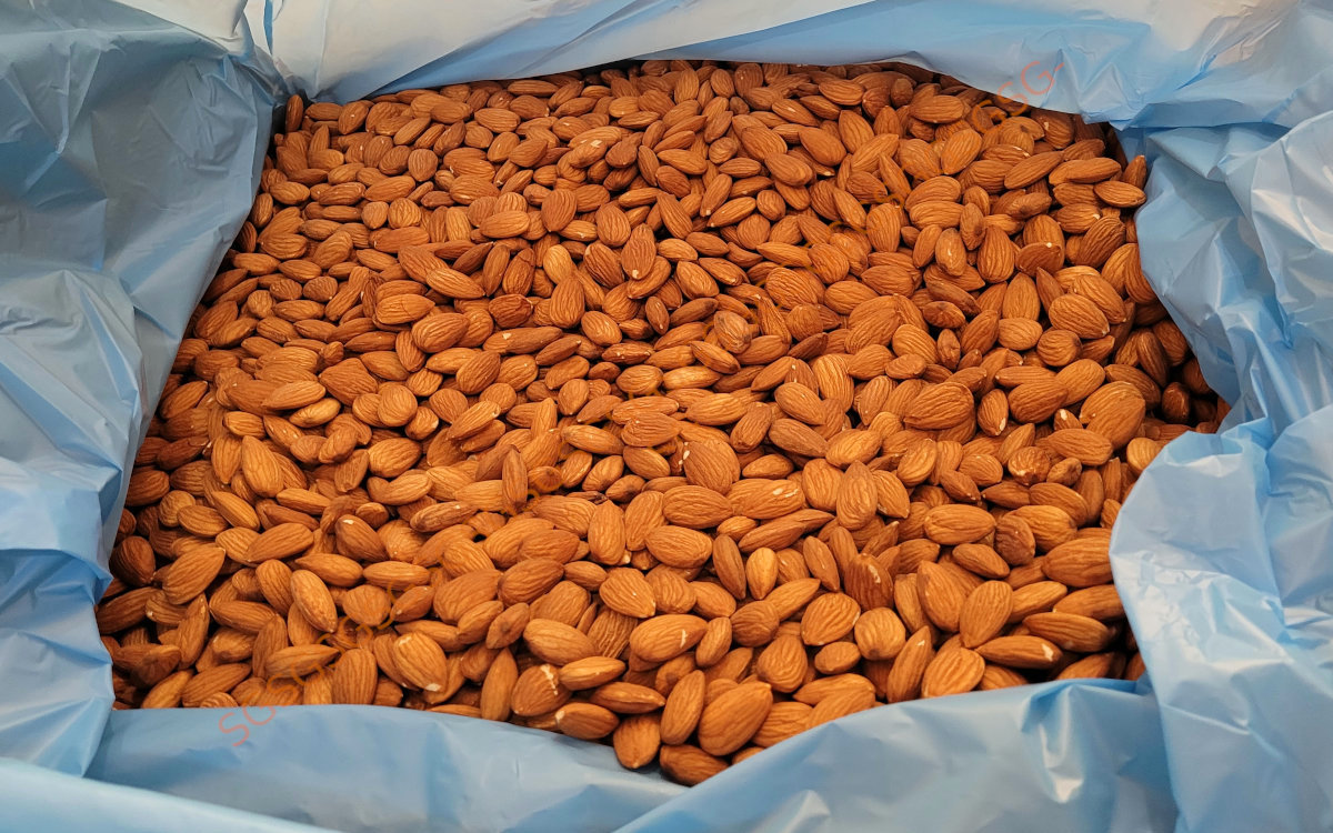 Almonds Bulk Packing